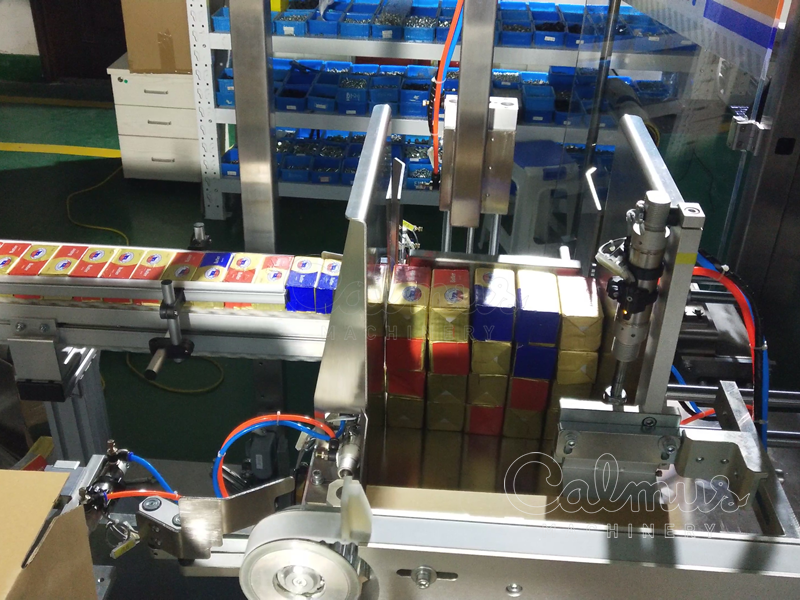 レンガ押込み - バターレンガ用ケースパッカー