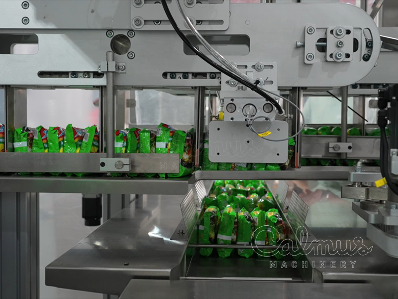 Передача флоупак машине - Картонажная машина